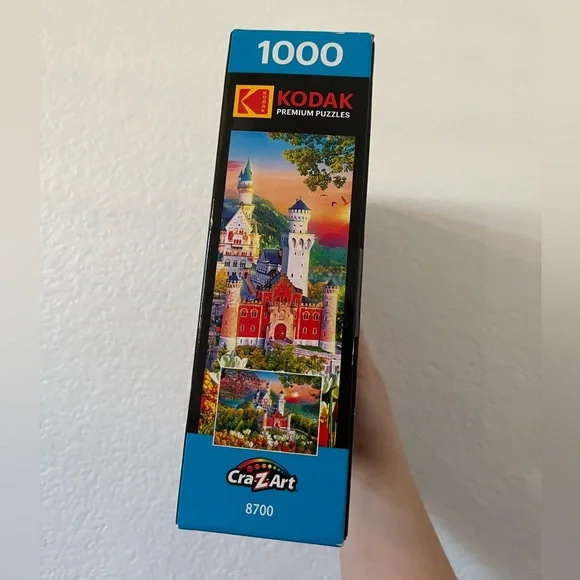 Unopened Kodak Premium Puzzles 1000-Piece Vibrant Castle Scene - Picture 5 of 6